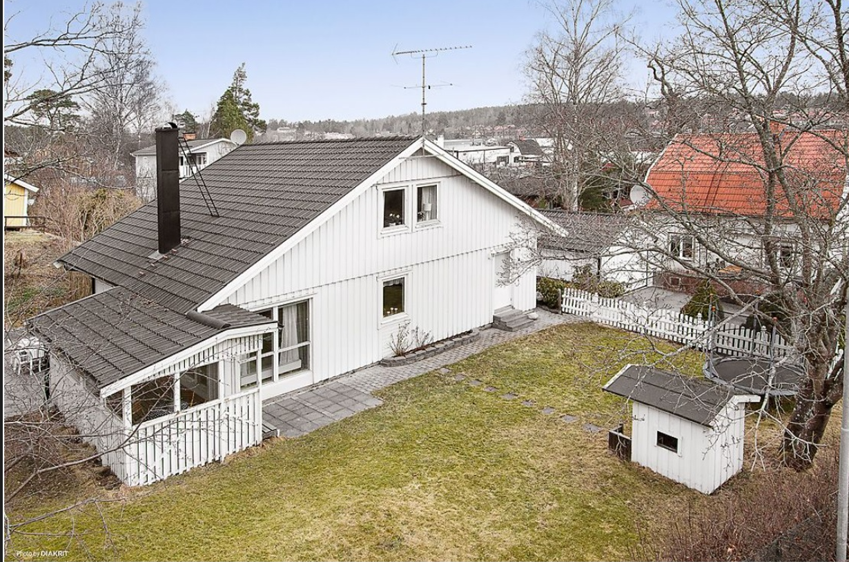 Eget rum i övervåning i fristående villa