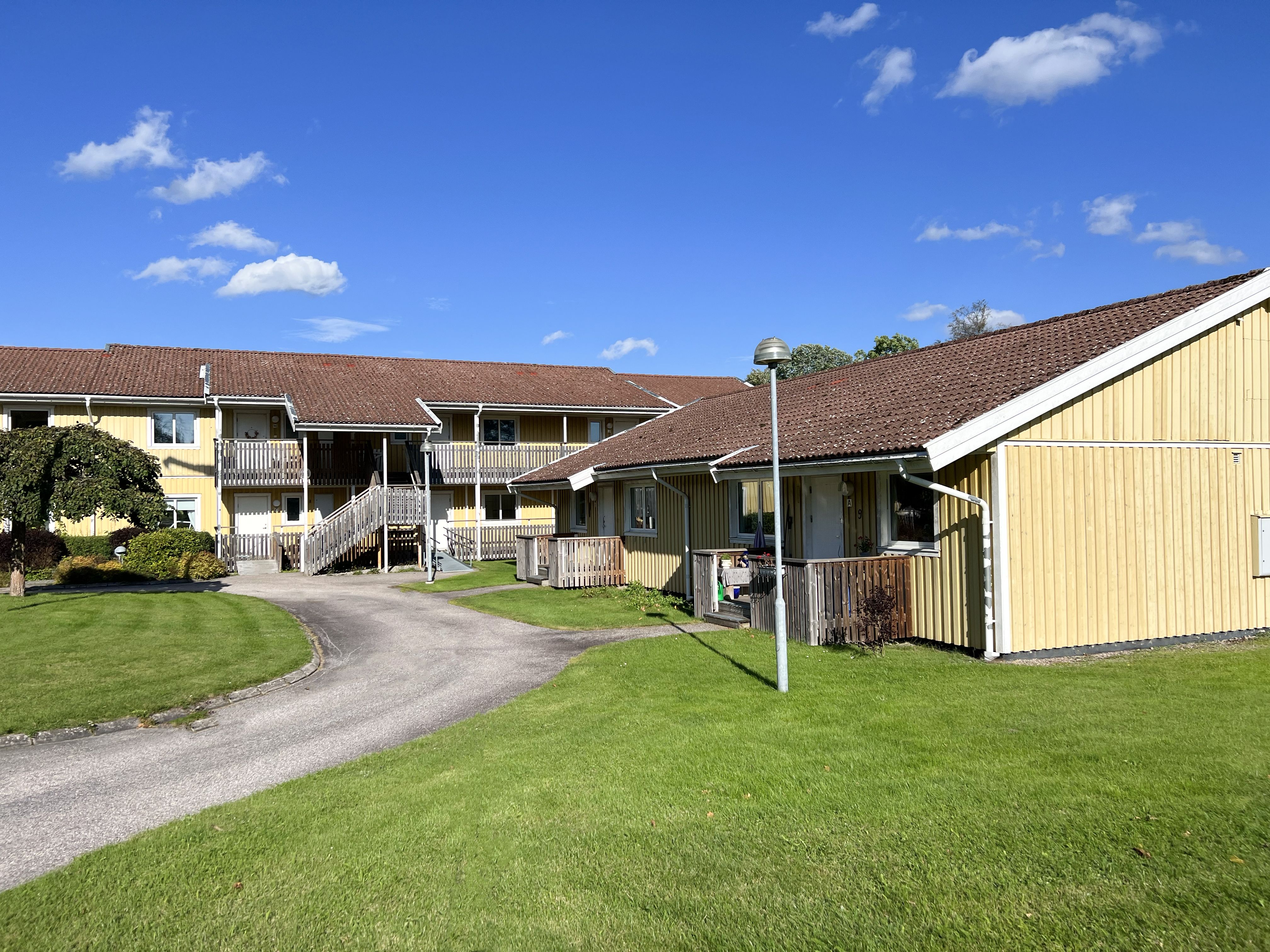 Tvårumslägenhet i naturnära område. 