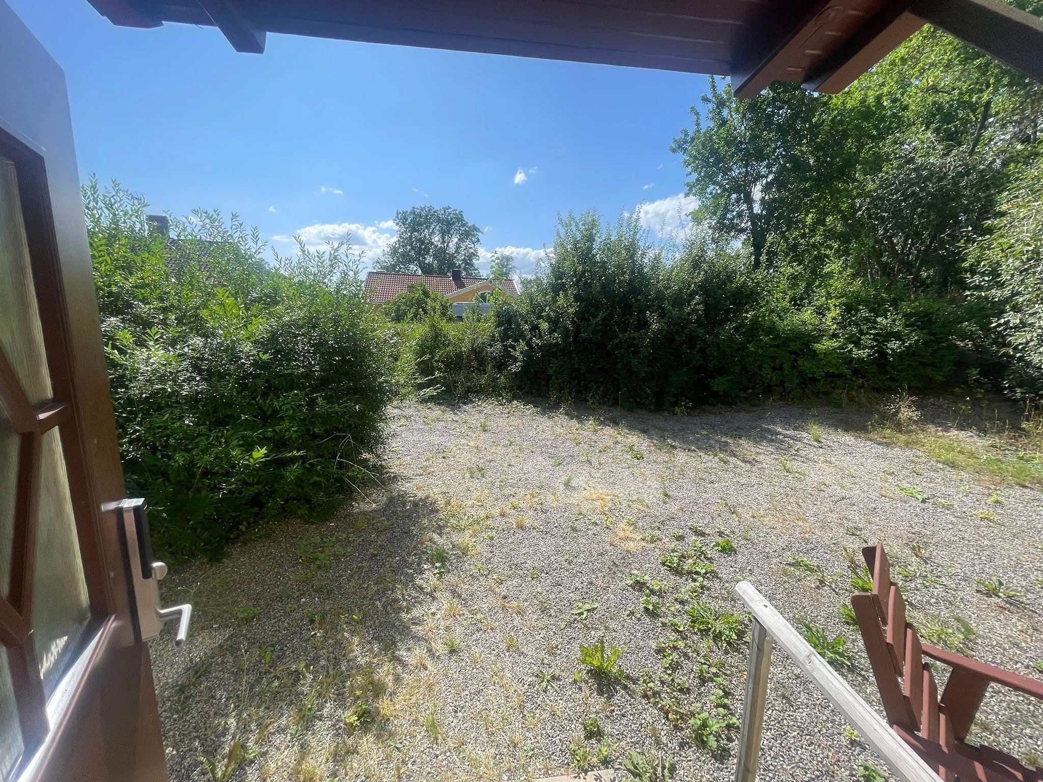 Rymlig 4 rok uthyres i Hölö – egen tomt och naturnära läge 