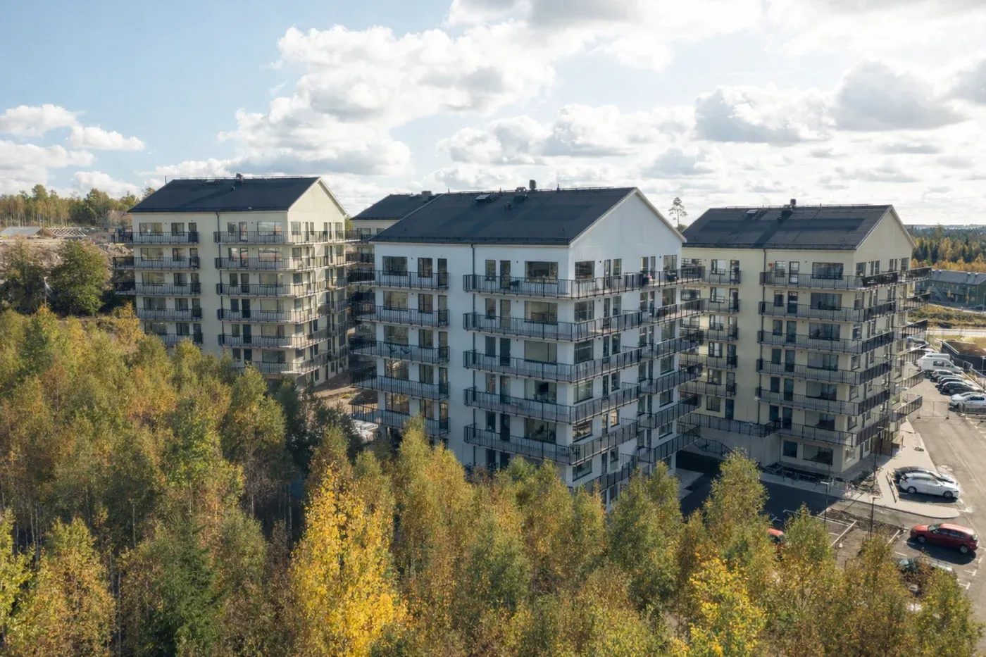 Modern 2:a med generös balkong i söderläge