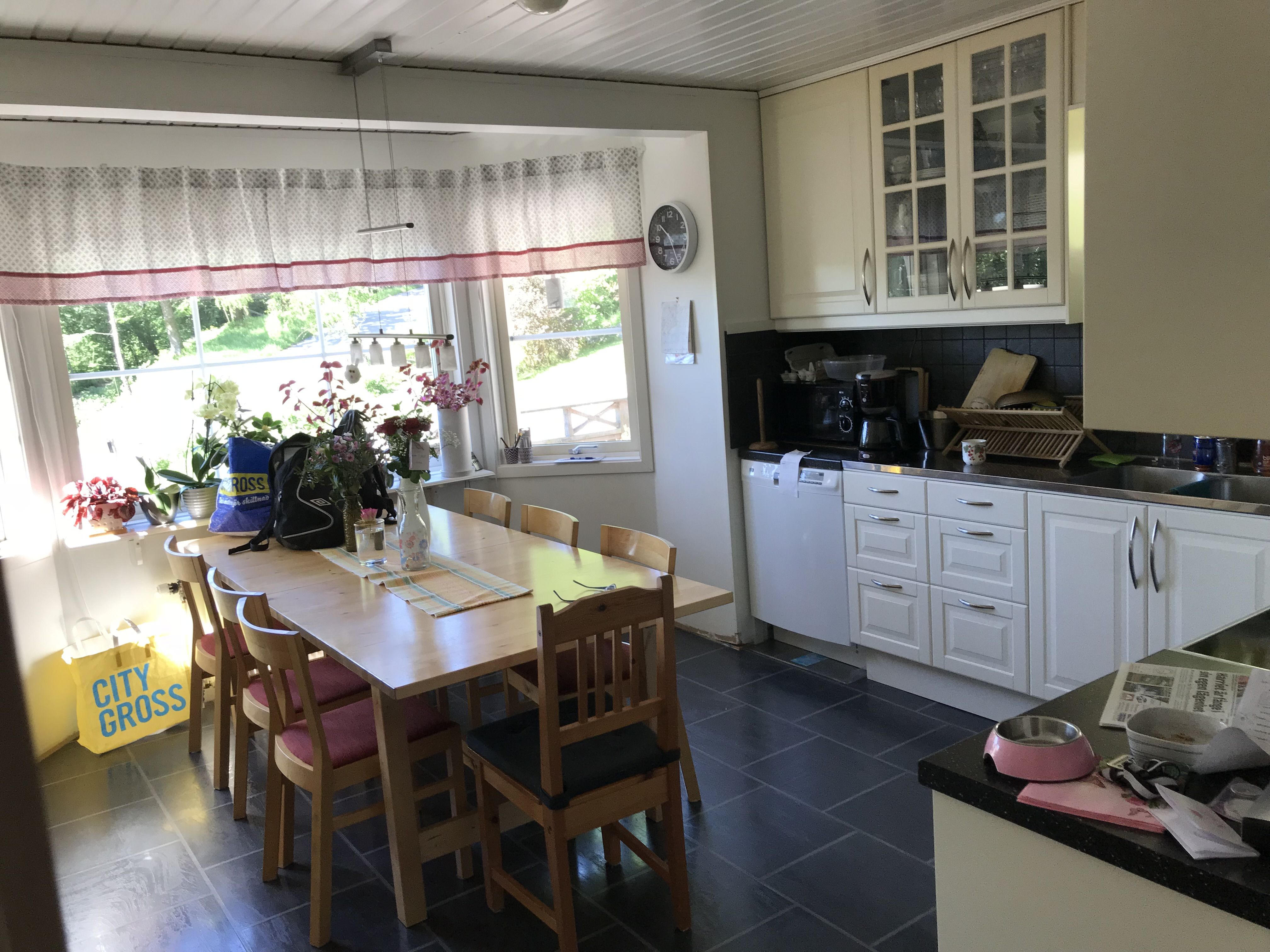 Delat boende i villa utanför Kungälv, norr om Göteborg