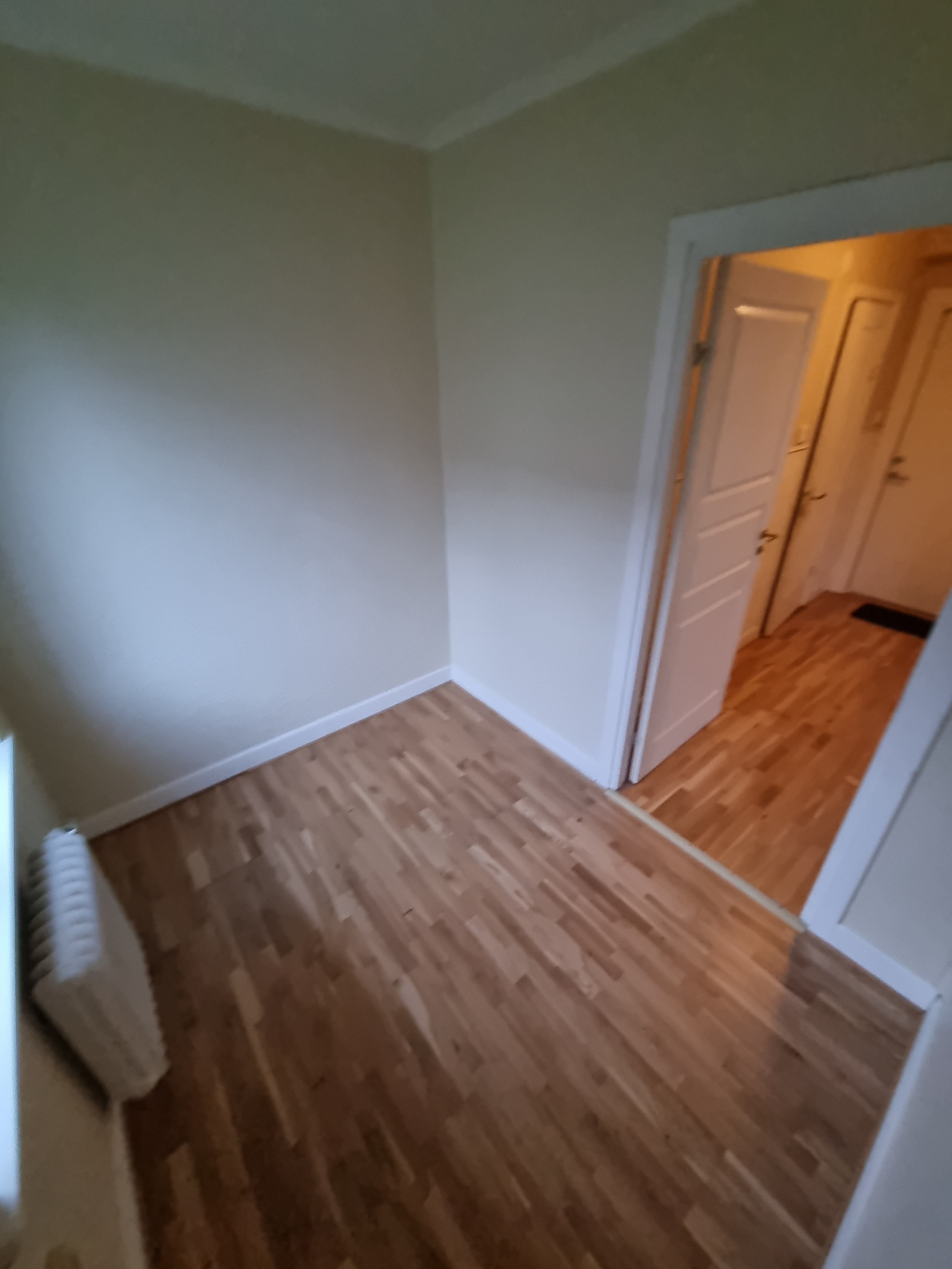 Liten 3 i lugnt område nära city