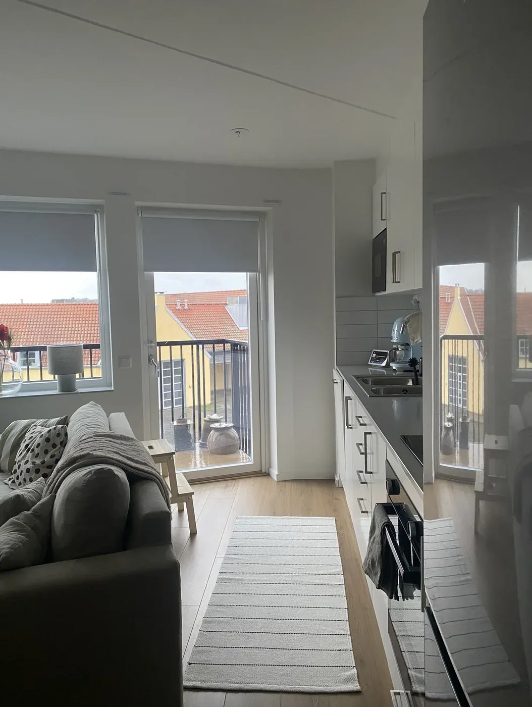 Välplanerad 2 rok med stor balkong i västligt läge i Viken