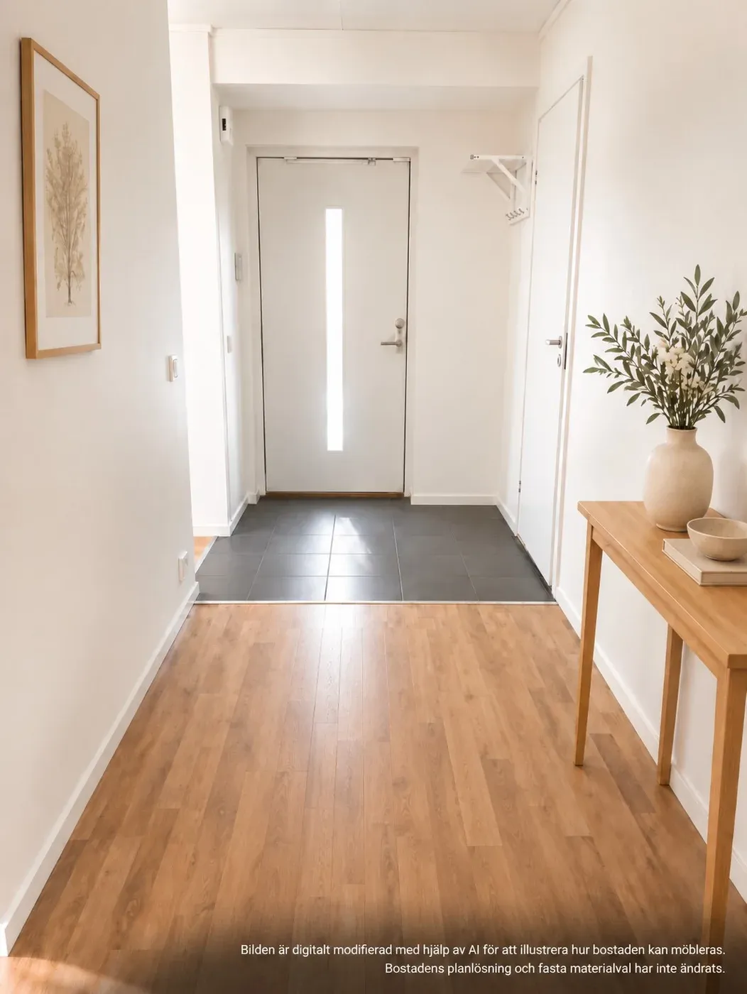 Ljus 2 rok på loftplan med uteplats i centrala Kristianstad