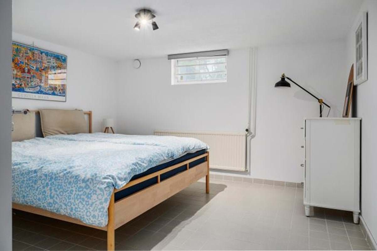 Rymlig och välplanerad bostadsdel om cirka 90 m² i villa med mycket attraktivt läge i centrala Bjärred