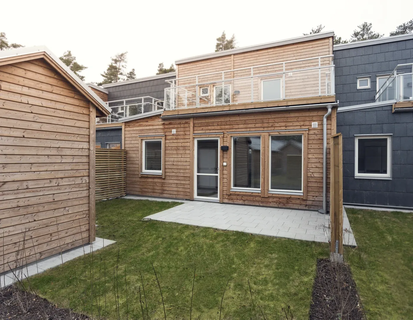 Rymlig 4 rok med uteplats och takterrass