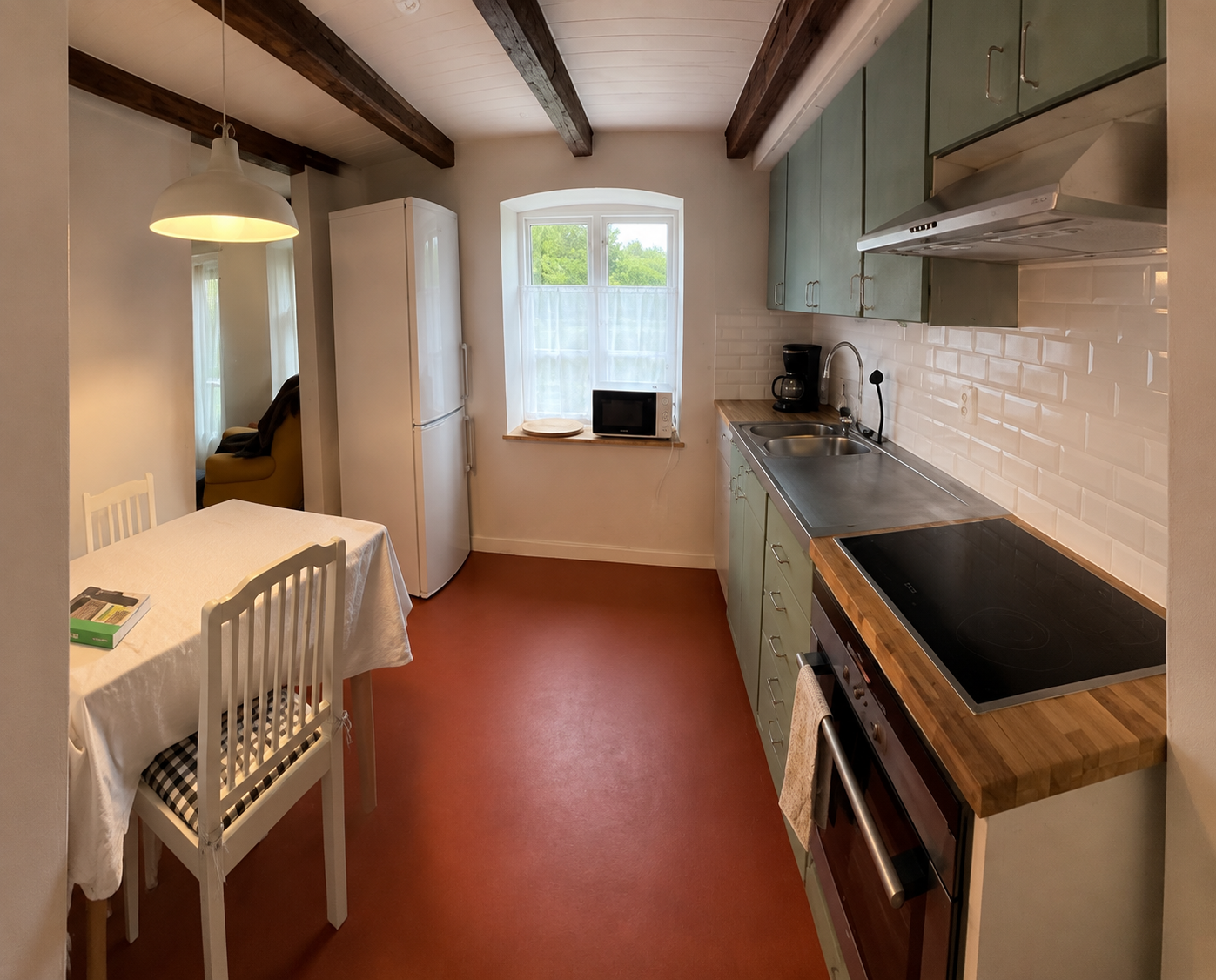 Nyinredd möblerad lägenhet på gård i Maglehem, Österlen