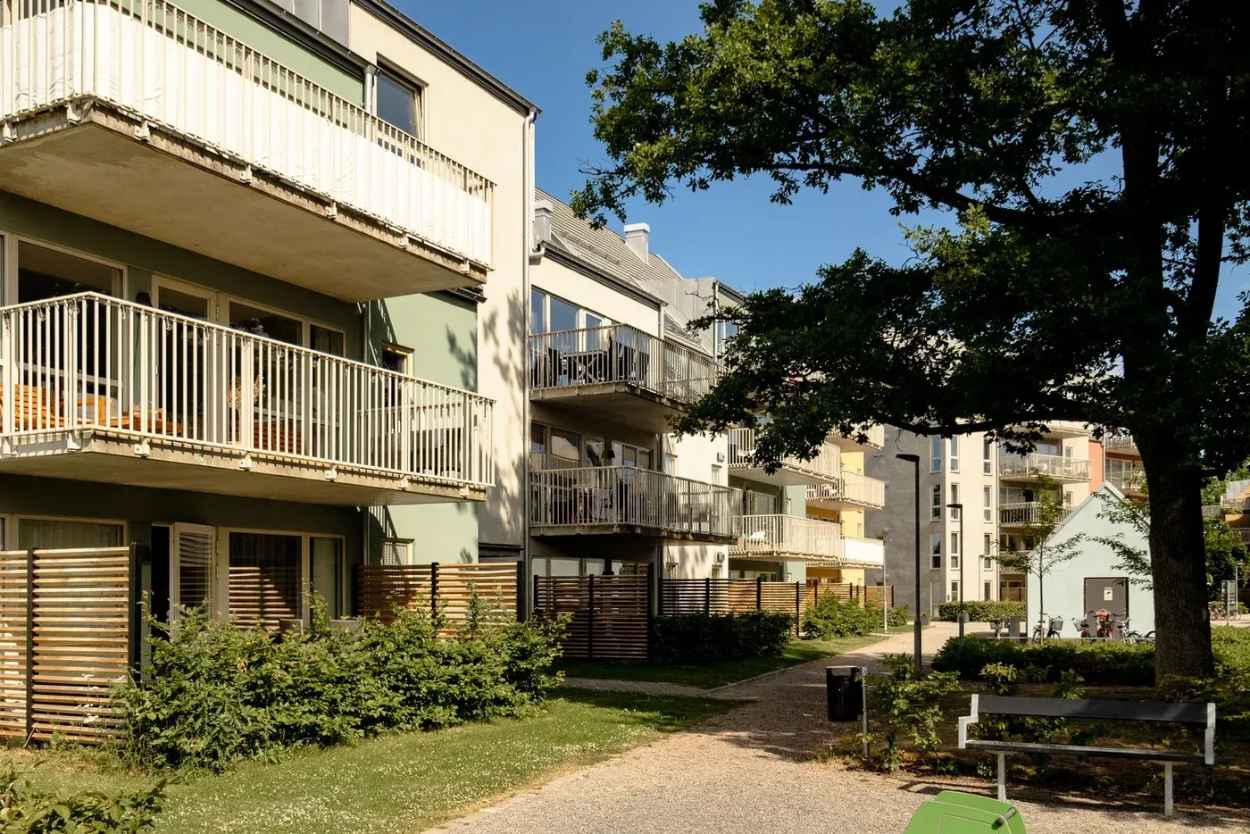 Trivsam 3 rok med uteplats och fint västerläge