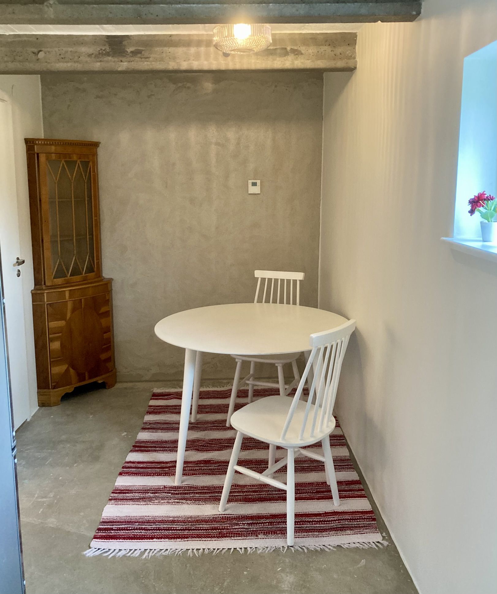 Komplett liten lgh med uteplats