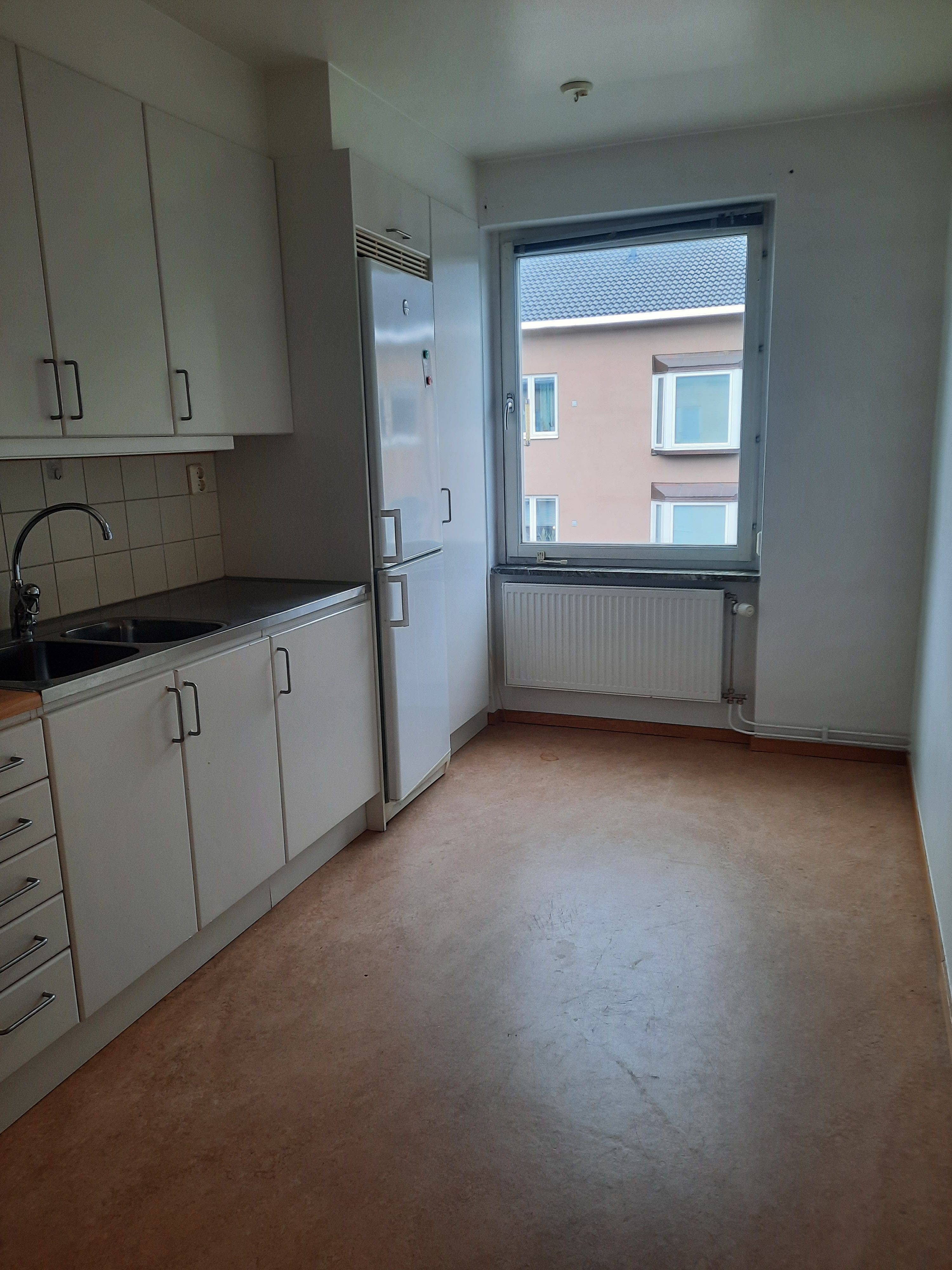 1 rums hus i ÖREBRO