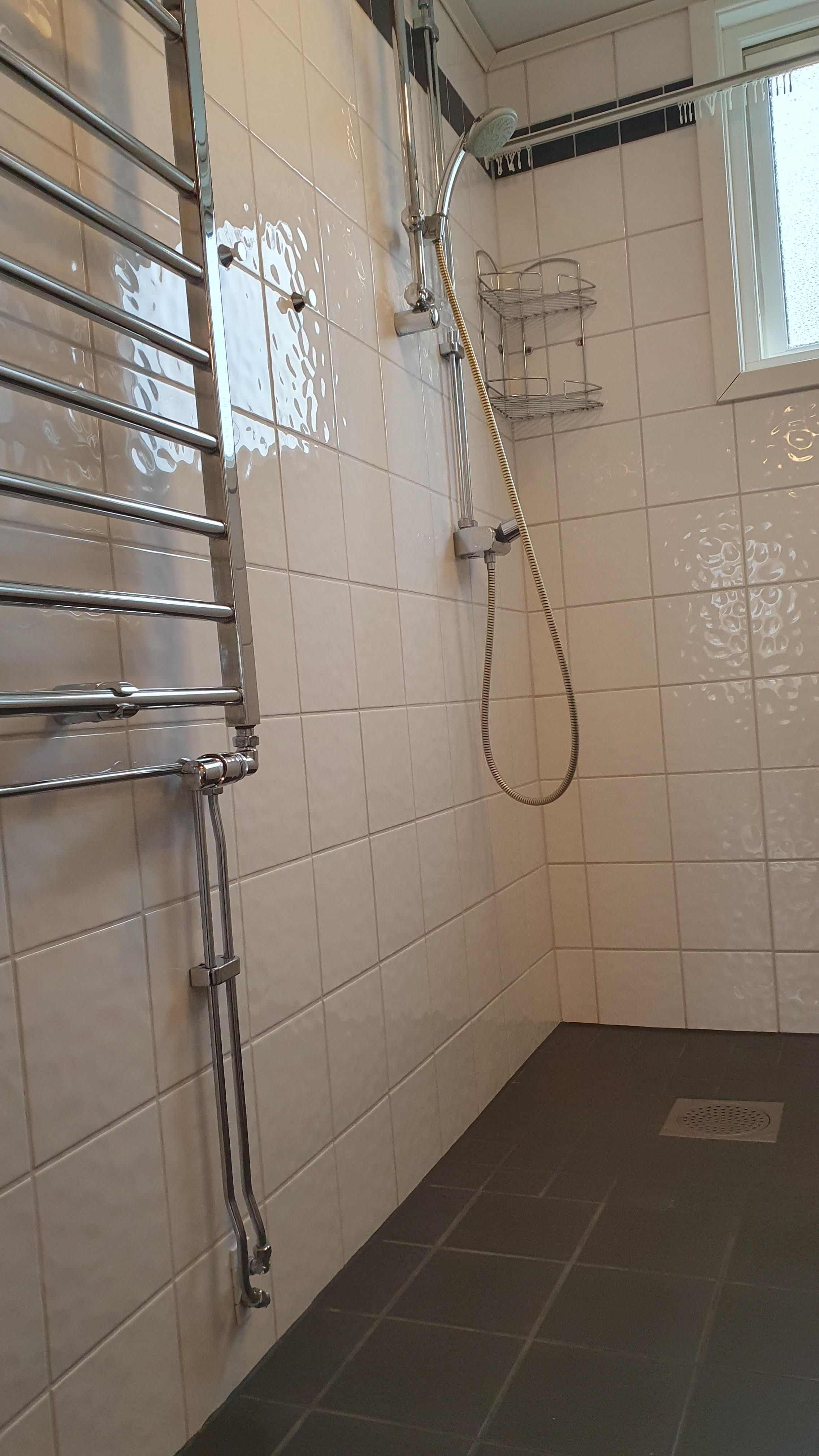 Boende passar upp till 3 personer och är ca 70 kvadrat meter.