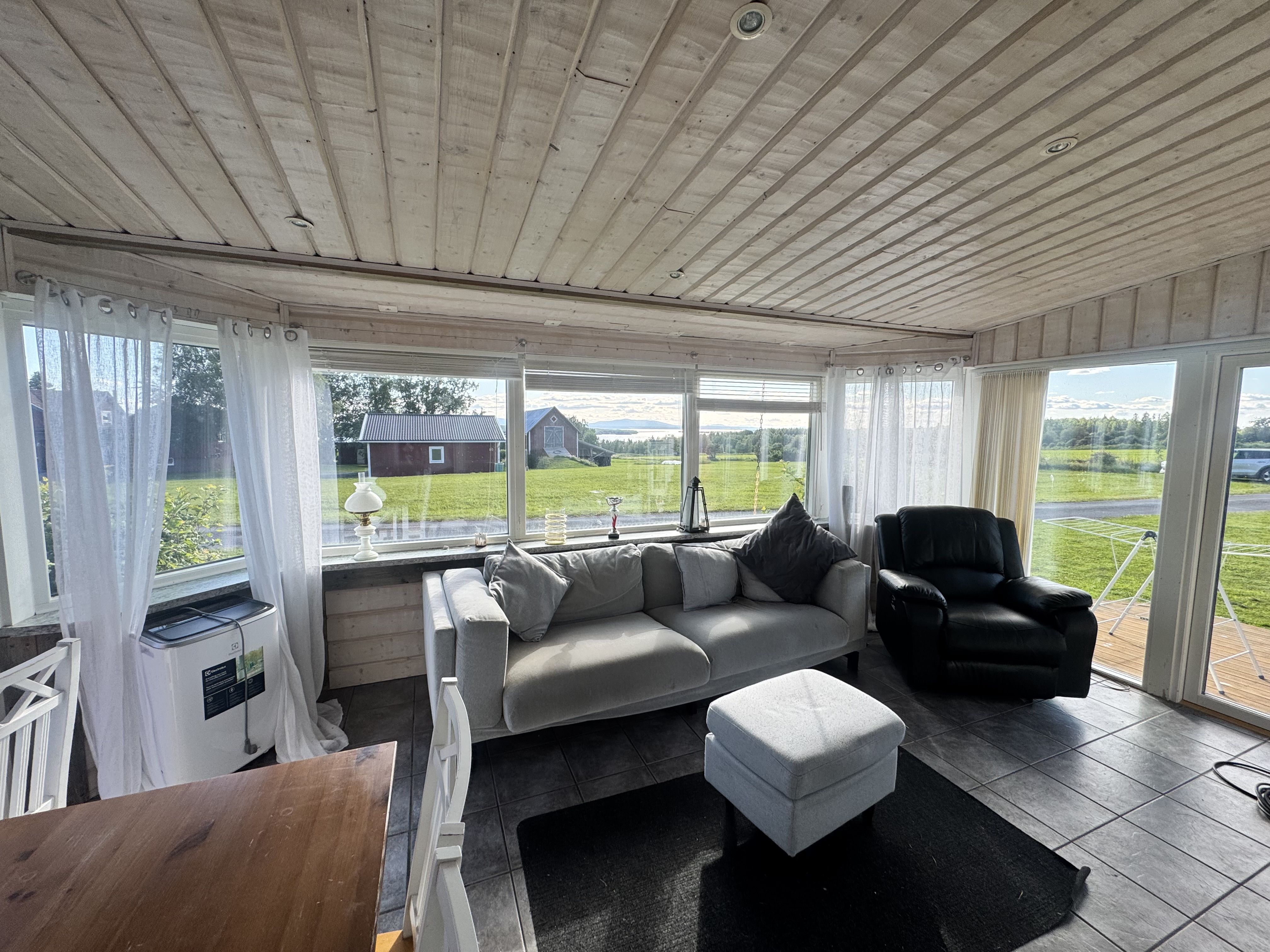 Välskött villa med fantastisk utsikt över Storsjön och fjällen – Ås, Krokoms kommun