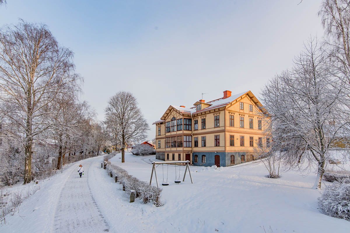 Stor tvåa i naturskönt och lugnt område