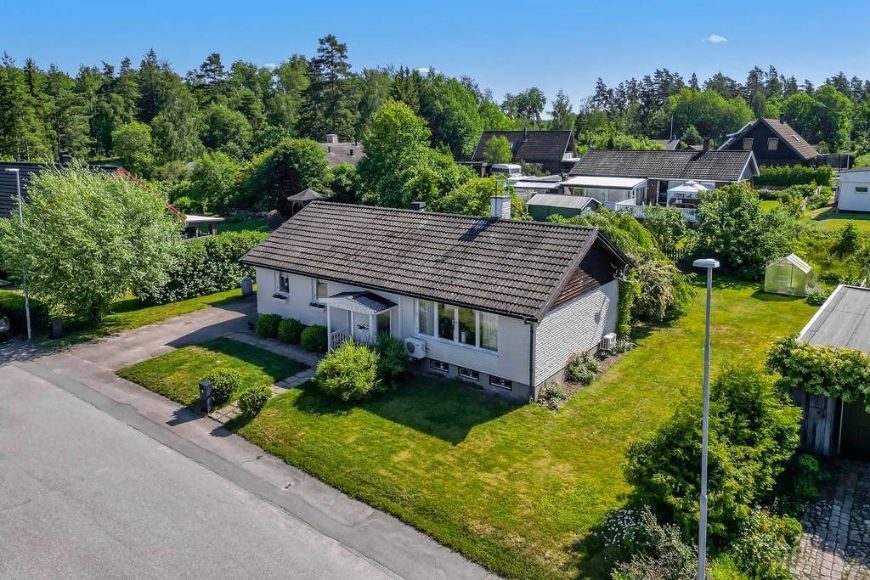 Mellösa - 6rok - tillsv - 12.650kr/mån