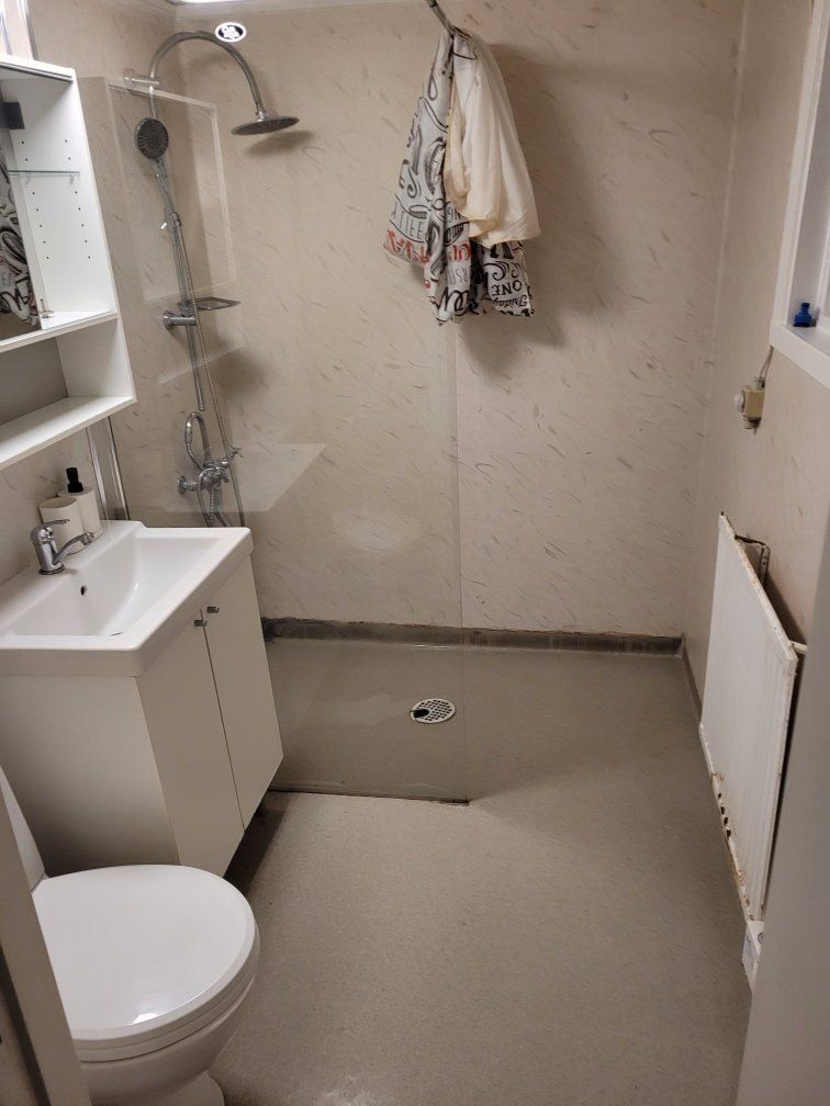 Charmigt mindre hus – lugnt läge med privat trädgård