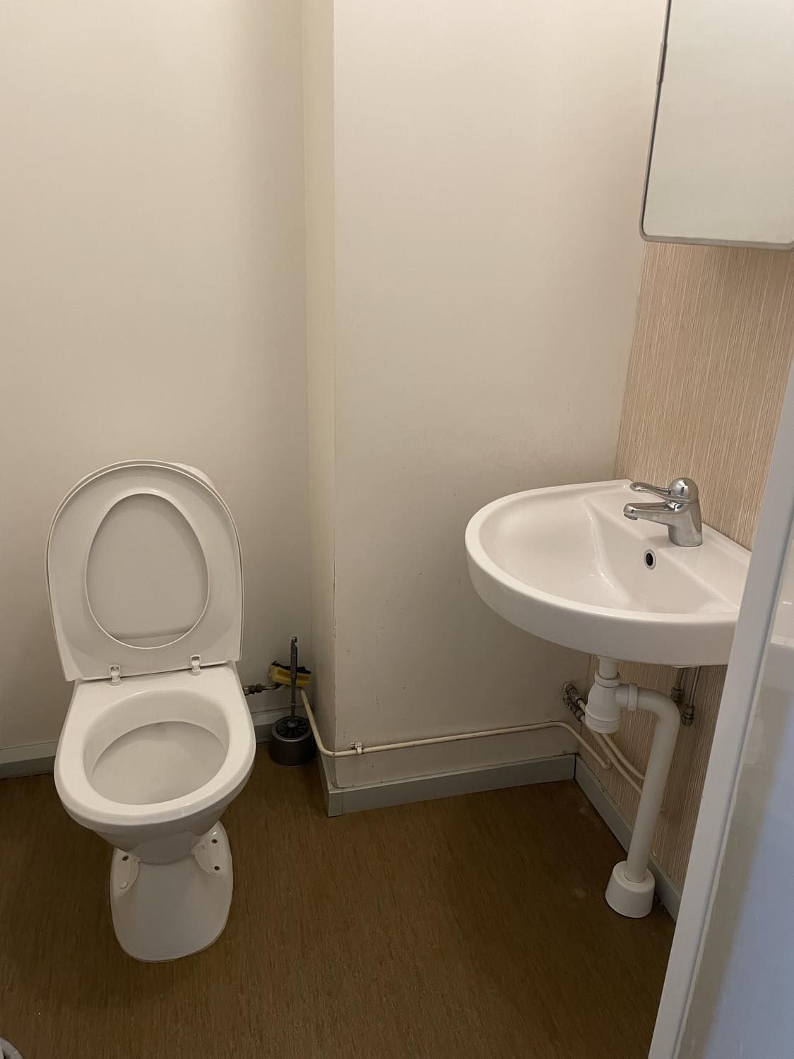 Spacious Room Available for Rent in Upplands Väsby, Stockholm