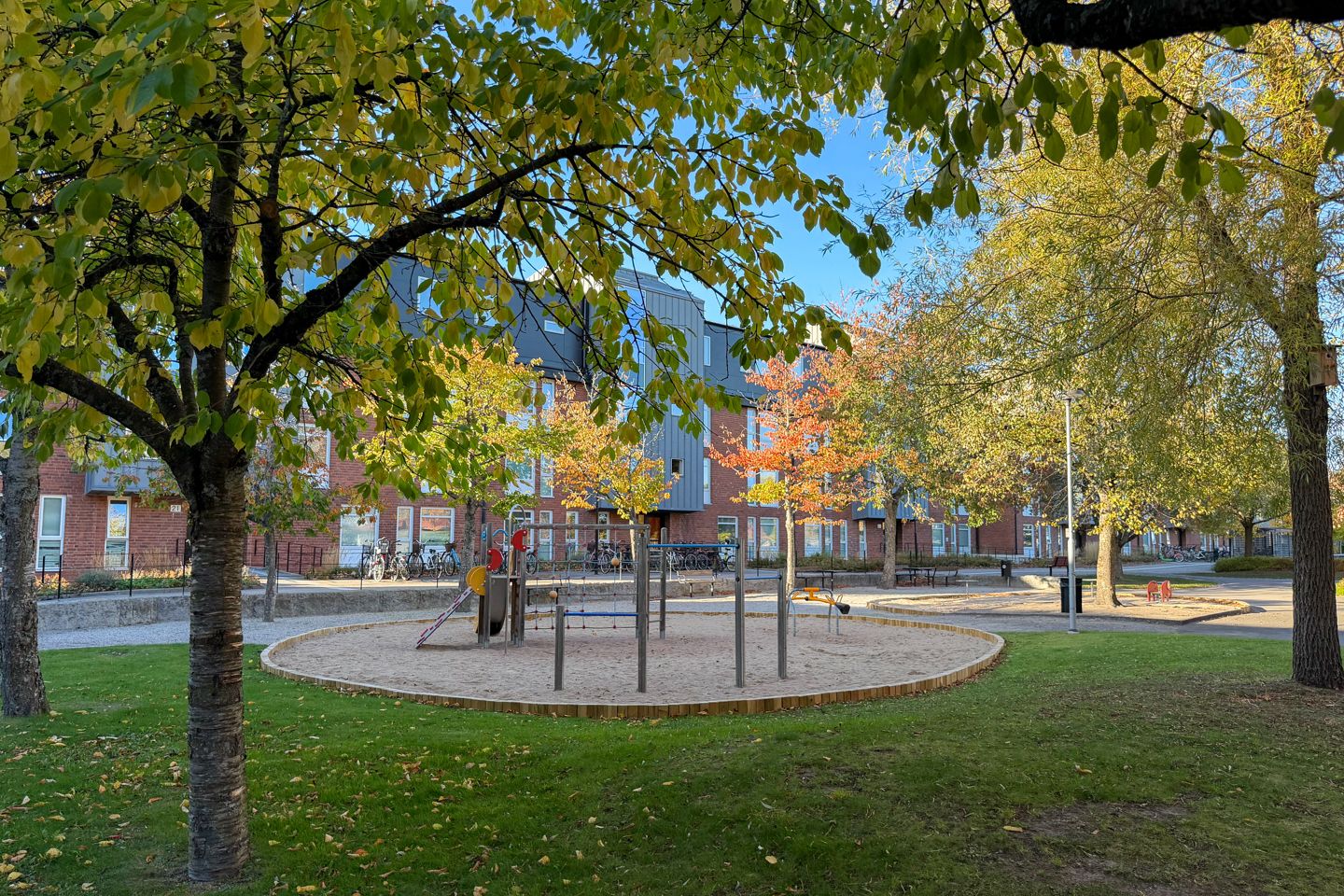 3 rums hus i ÖREBRO
