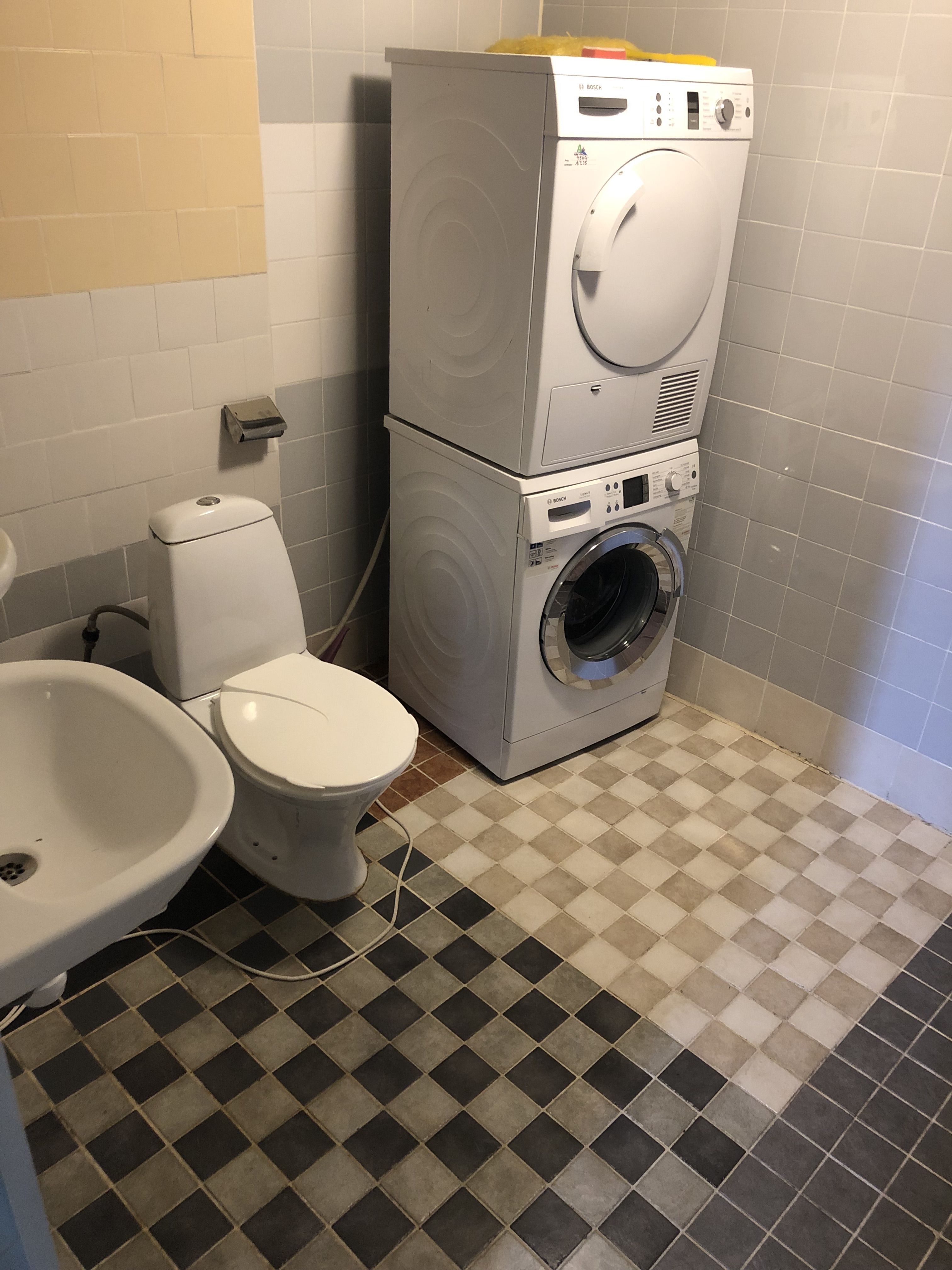 Komplement bostadshus uthyrs tillsvidare, första handskontrakt