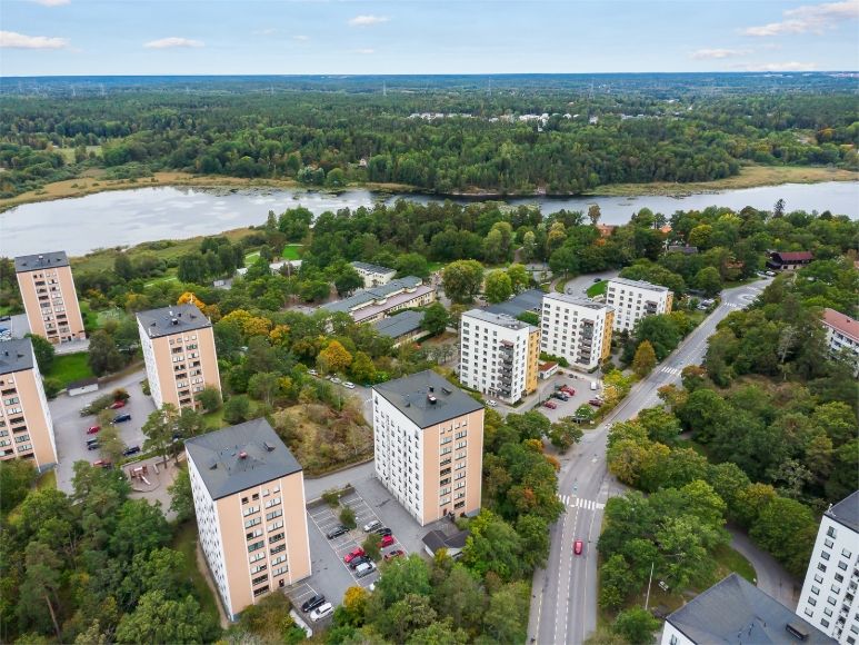 Farsta - 3rok - tillsv - 20.700kr/mån