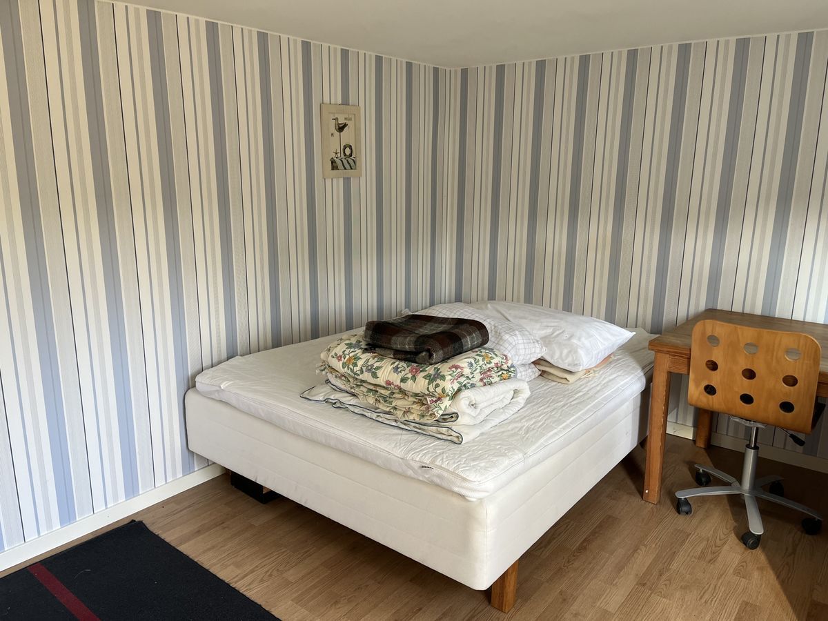 Möblerat rum i villakvarter ledigt