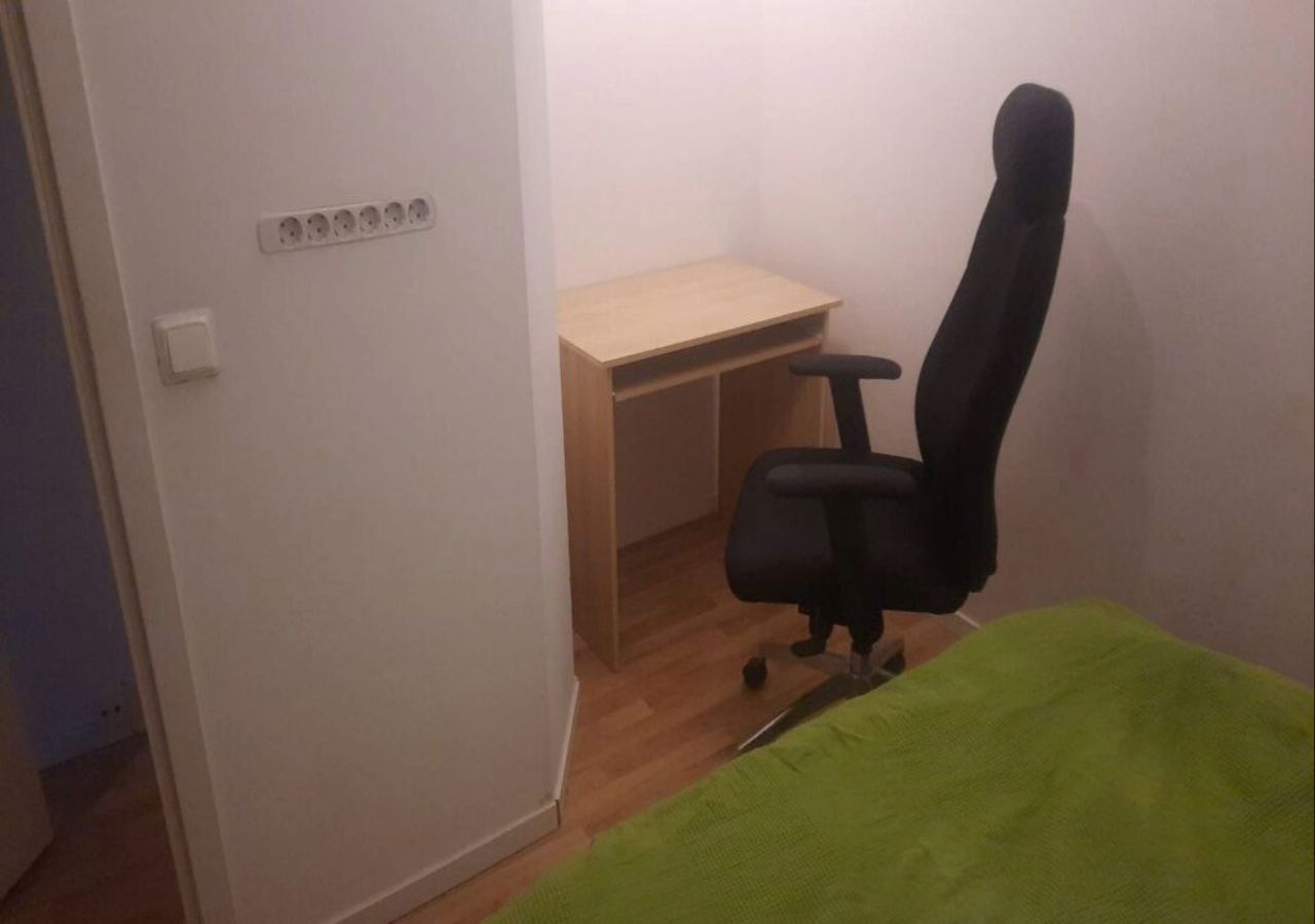 Mysigt Privatrum i lugnt område Tillgång till kök & badrum3min from Stockholm city