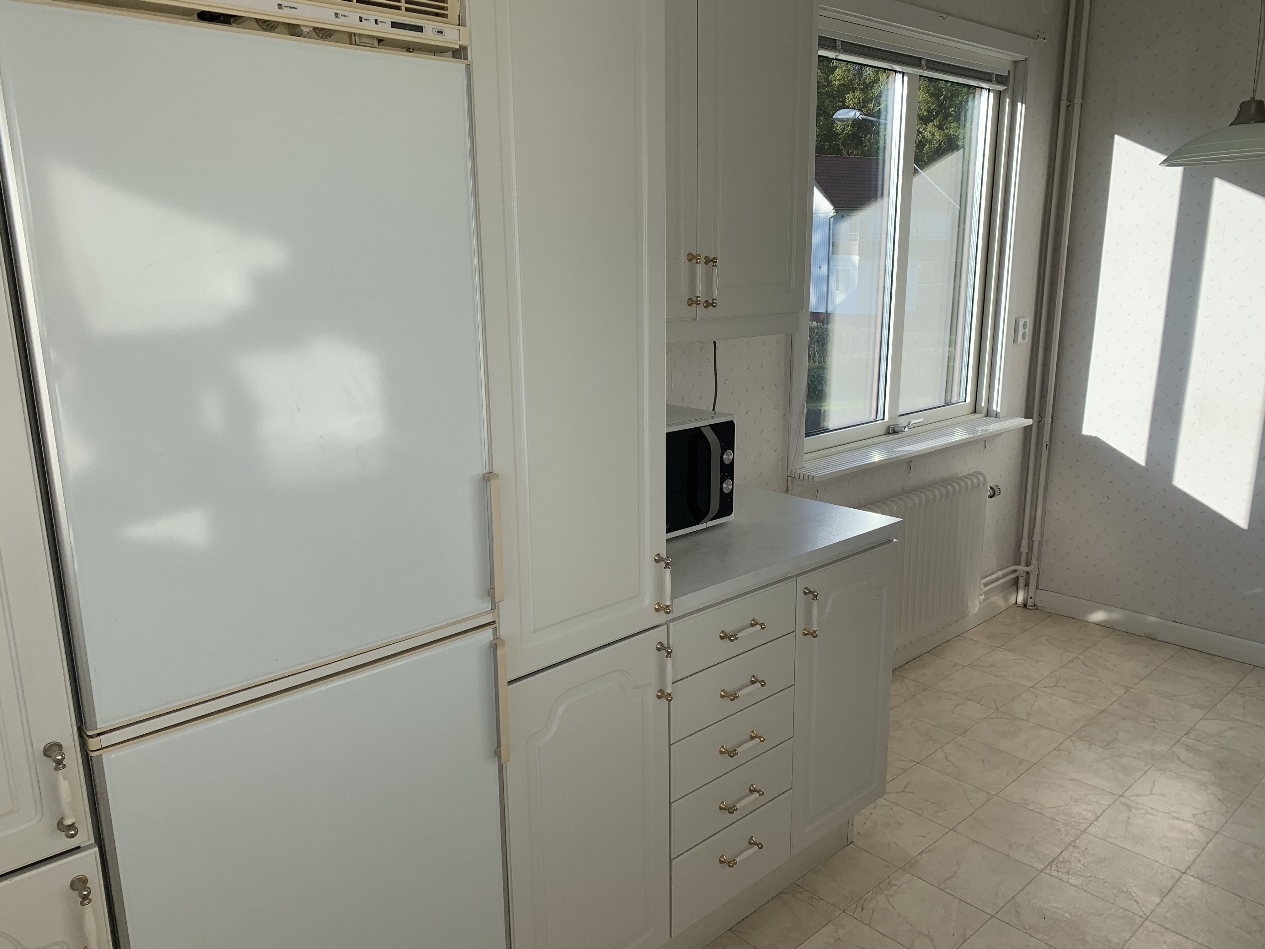 Centralt belägen 2,5 rummare på Björkvägen i Brastad