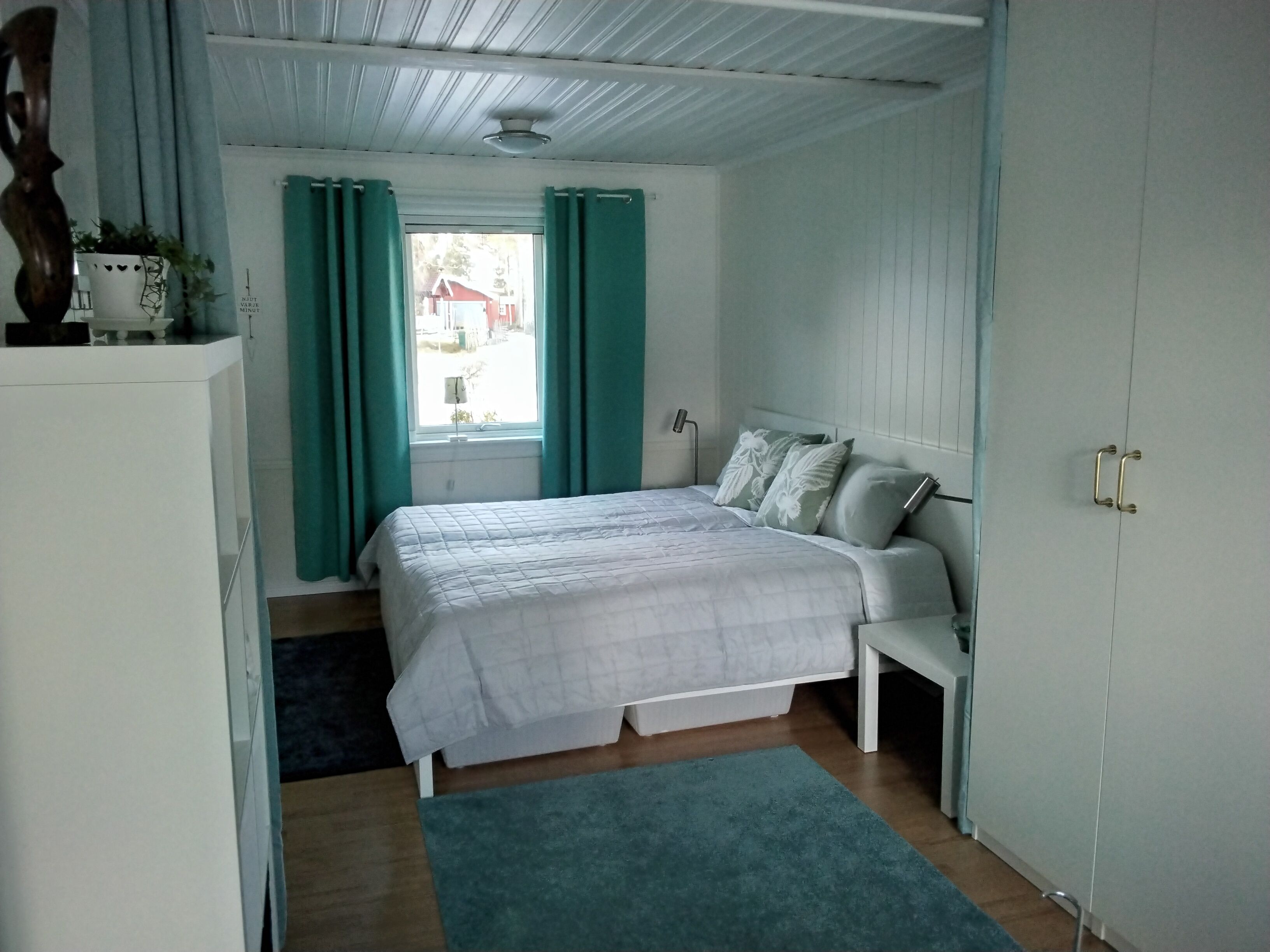 Mindre villa på strandtomt vid Storsjön Forsbacka