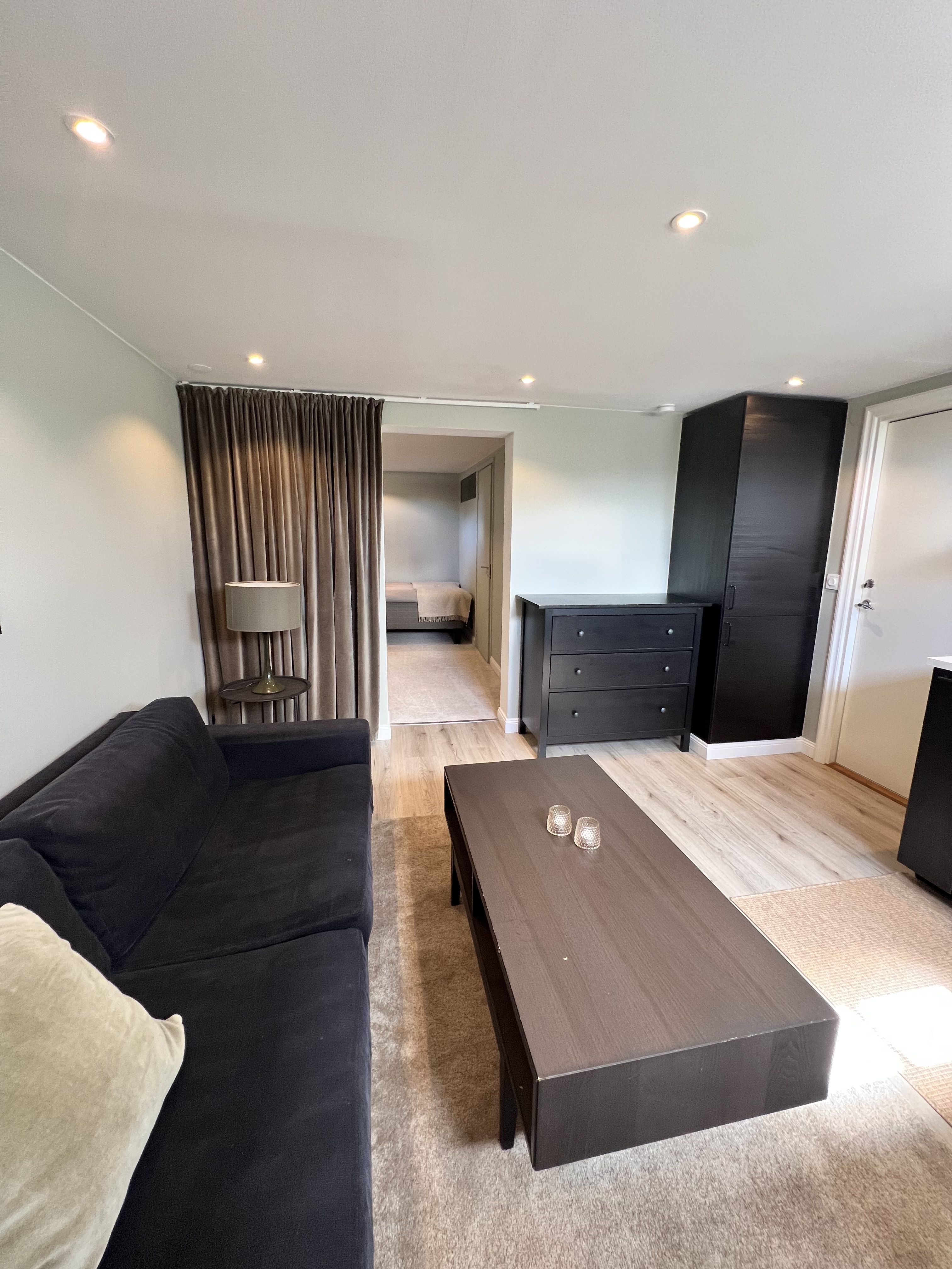 Lägenhet med separat entré i villa