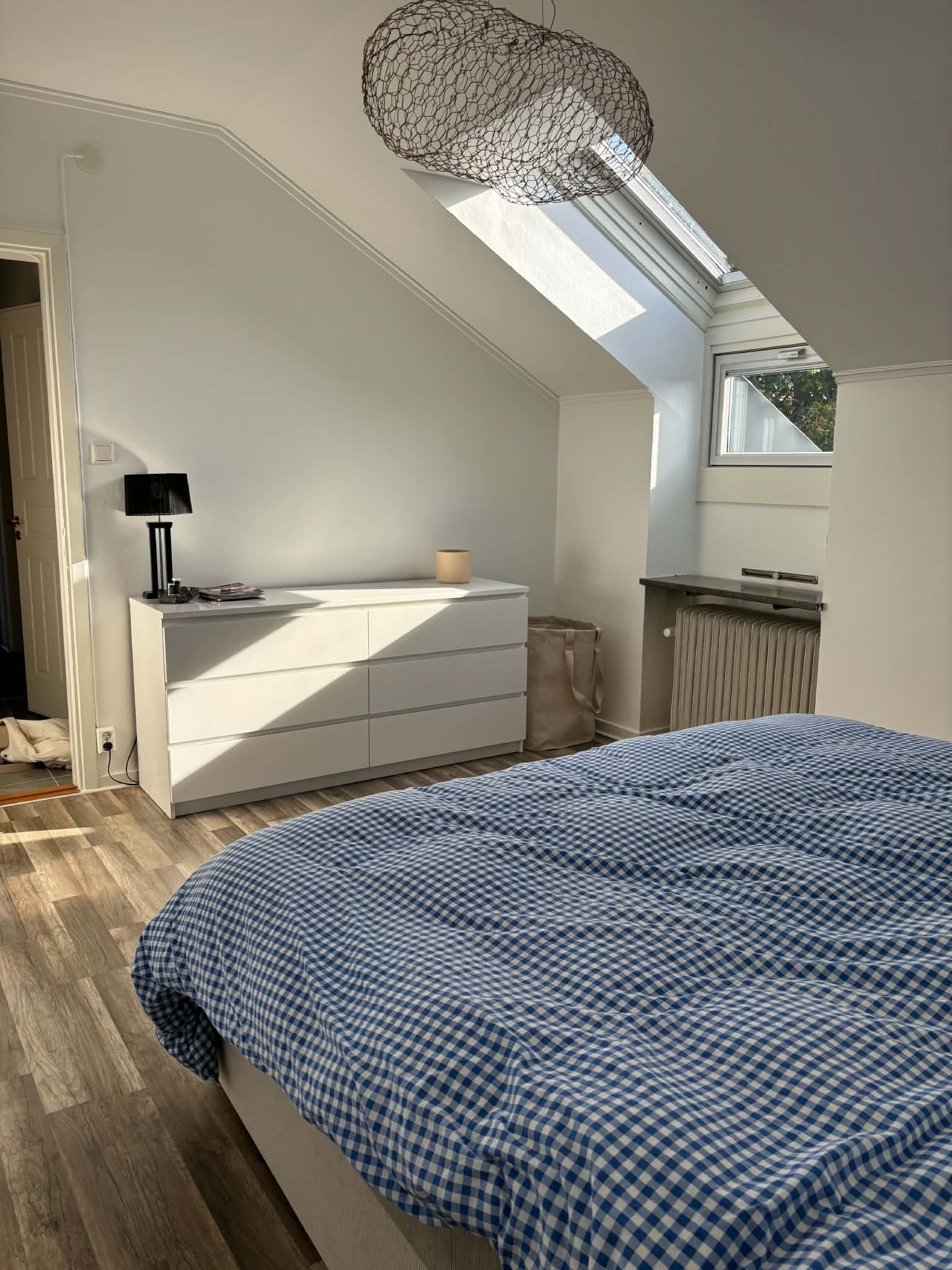 Rymlig två på trandared med balkong