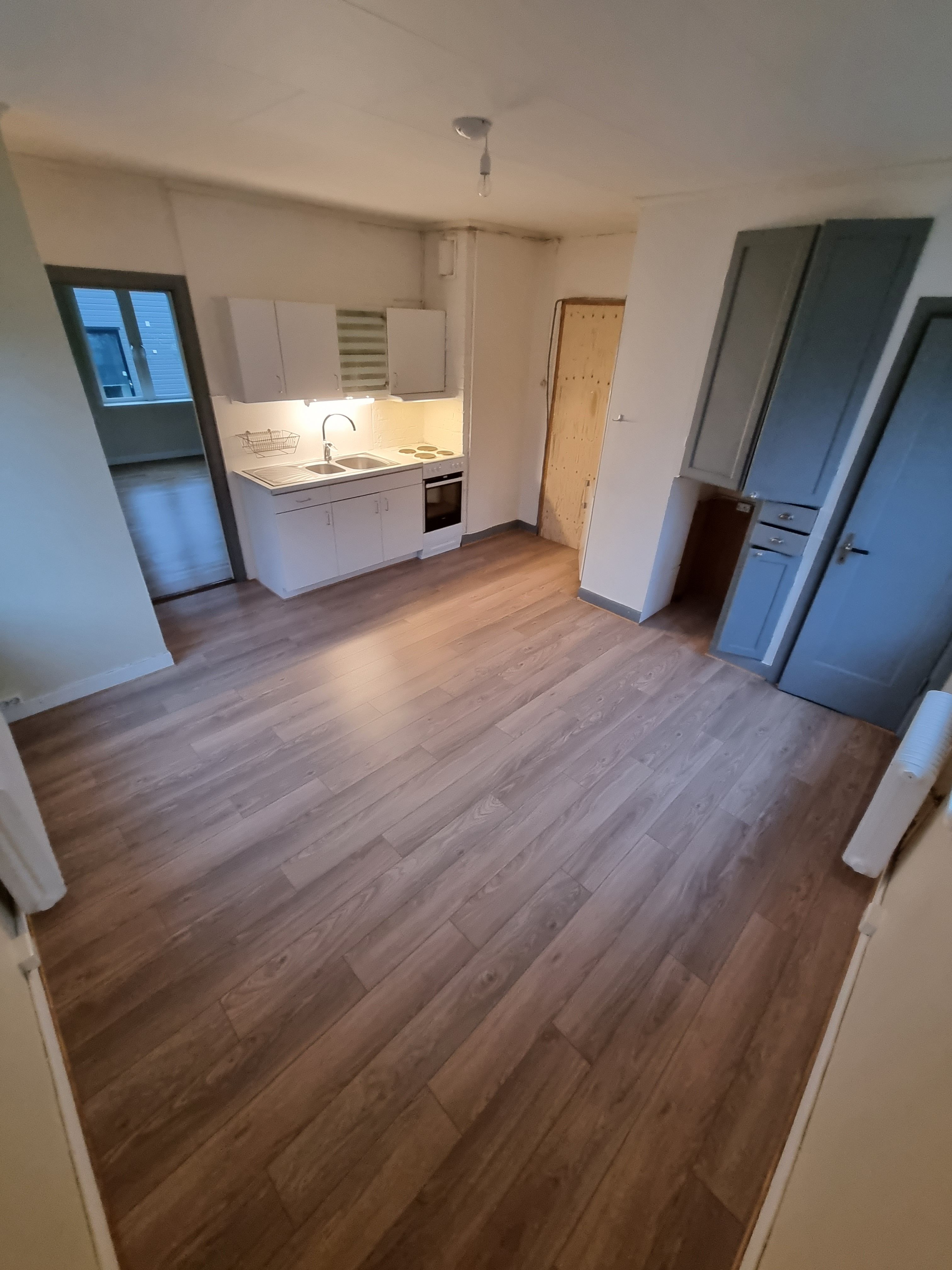 Liten 3 i lugnt område nära city